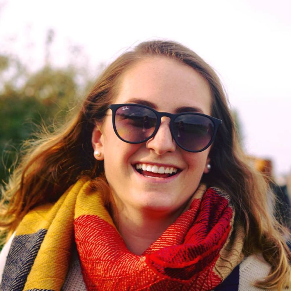 Meet your Posher, Maia
